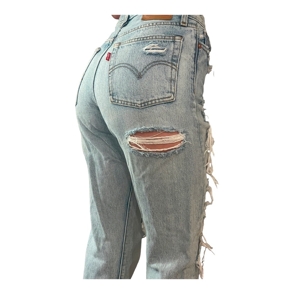 Levi’s 501 distressed denim wedgie straight jeans size 25